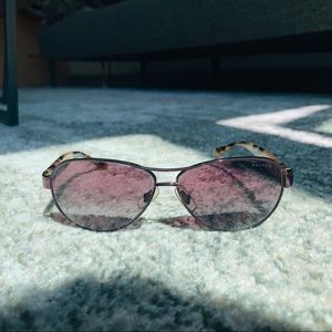 Ralph Lauren POLARIZED sunglasses with case